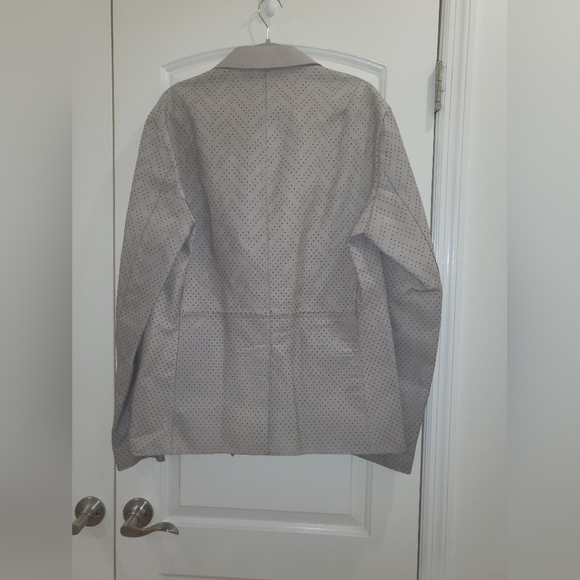 1. NWT EMPORIO ARMANI LASER CUT PERFORATED 100% POLYAMIDE JACKET SIZE IT 54 / XL - Picture 8 of 8